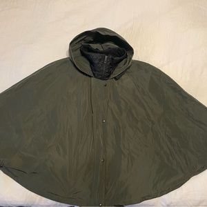 Rain poncho olive  green size medium, Italy